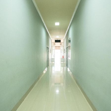 RedDoorz @ Jalan Pendidikan Mataram Tanjungkarang Bagian luar foto